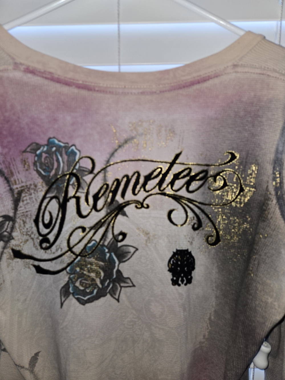 Remetee Women’s Long Sleeve Thermal Graphic Skull Tee in Pink and Teal - Picture 3 of 5
